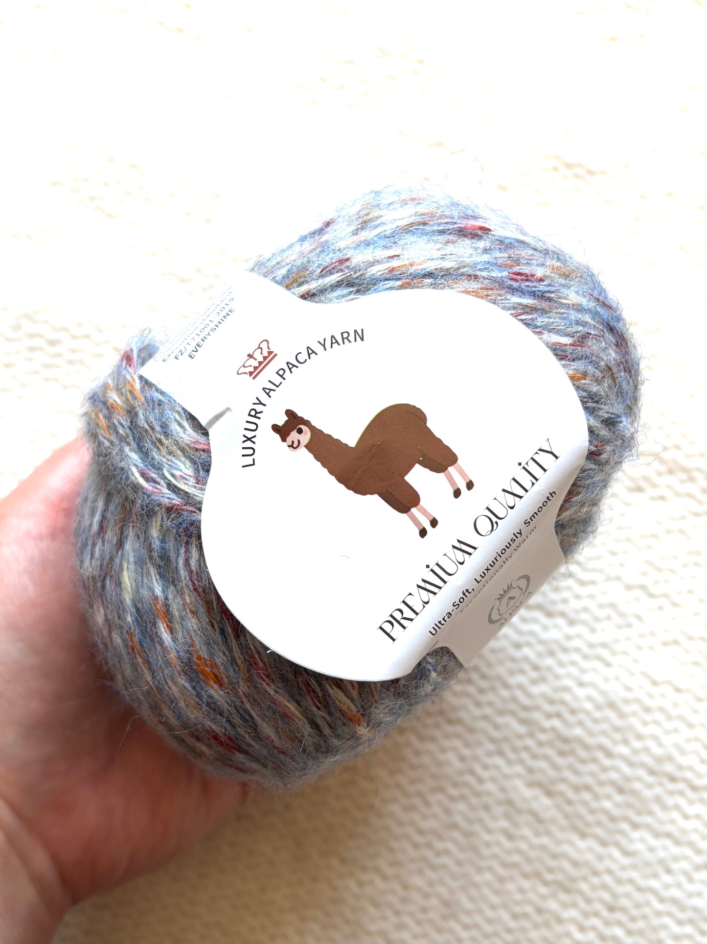3 balls x 50g Alpaca yarn : 90% Alpaca + 10% Anti Pilling Fiber : 04 Blue