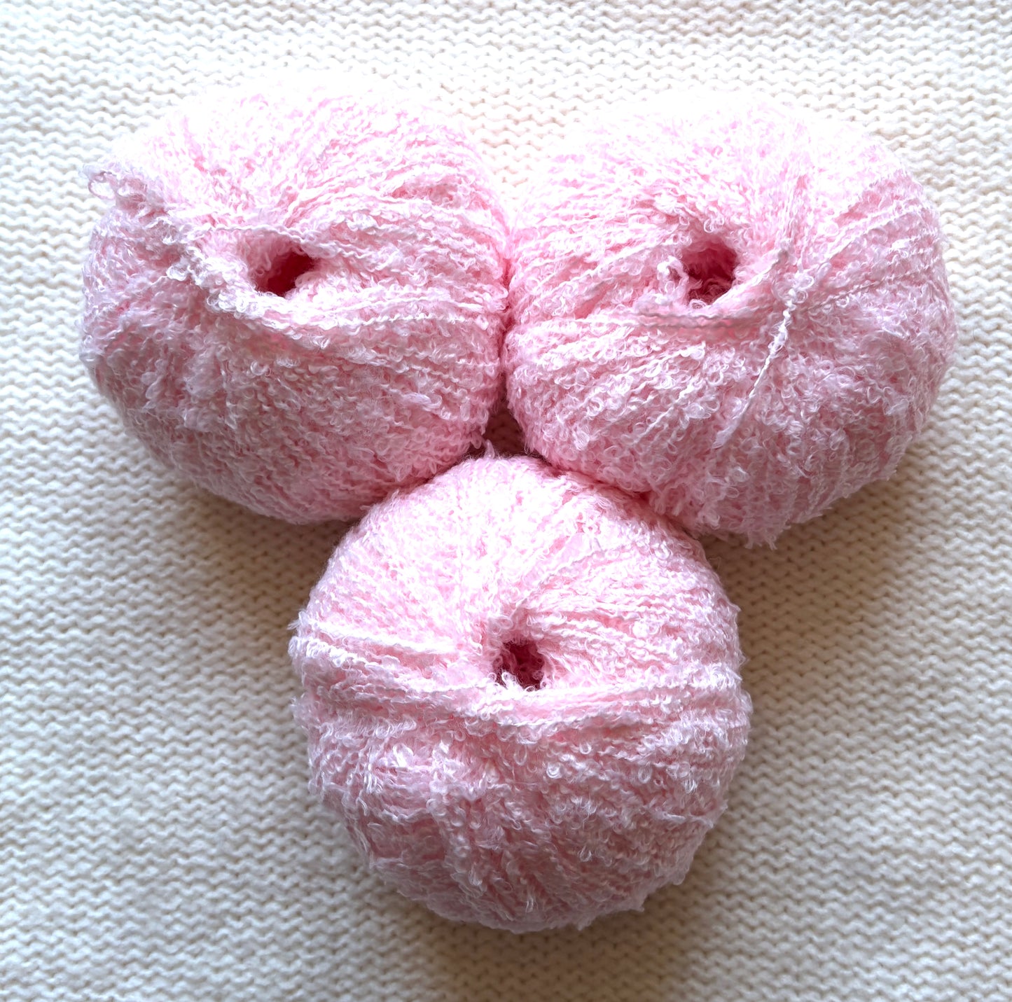 3 balls x 50g Alpaca Blend Yarn : 60% Alpaca : 07 Light Pink