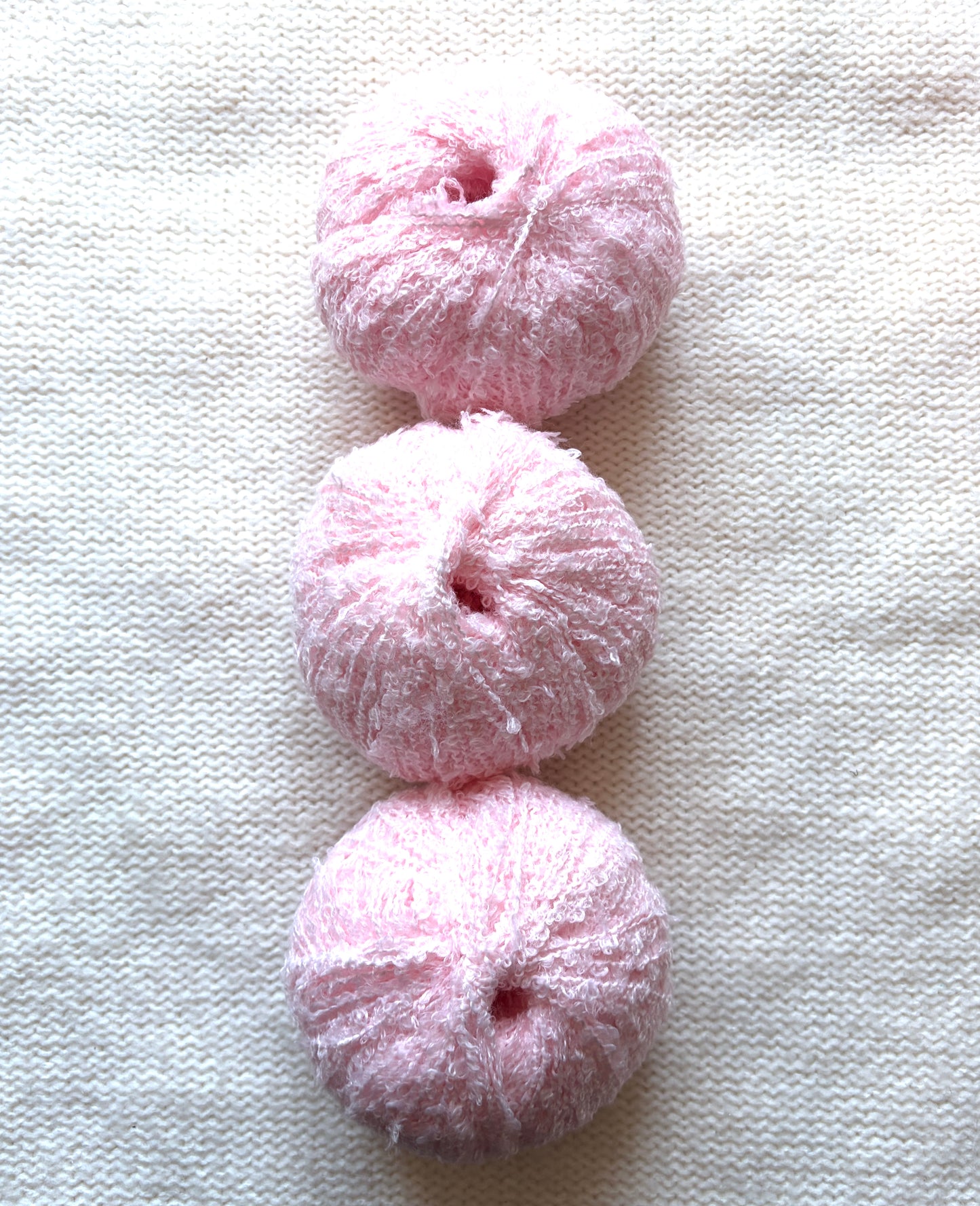 3 balls x 50g Alpaca Blend Yarn : 60% Alpaca : 07 Light Pink