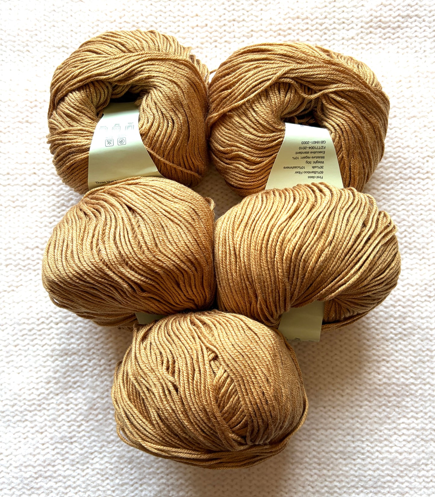 5 balls x 50g Cashmere Silk yarn : Cashmere + Silk + Bamboo fiber : 16 Caramel