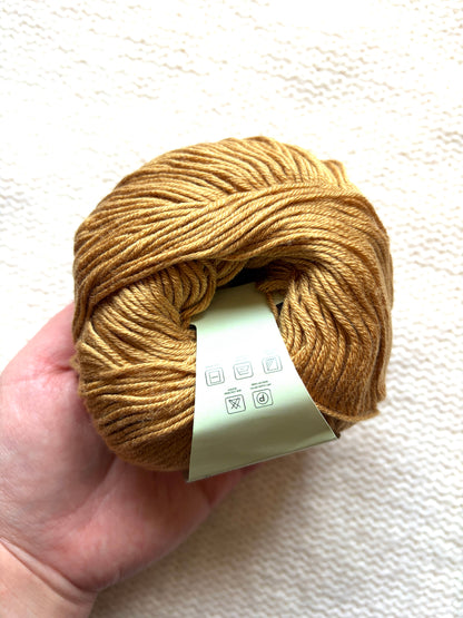 5 balls x 50g Cashmere Silk yarn : Cashmere + Silk + Bamboo fiber : 16 Caramel