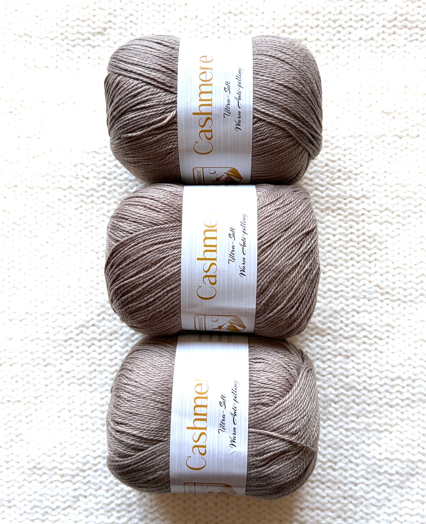 3 balls x 50g Cashmere Ultra Soft Yarn : 80% Cashmere : 23 Chocolate
