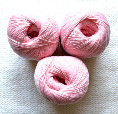3 balls x 50g Cashmere Ultra Soft Yarn : 80% Cashmere : 29 Bubblegum Pink