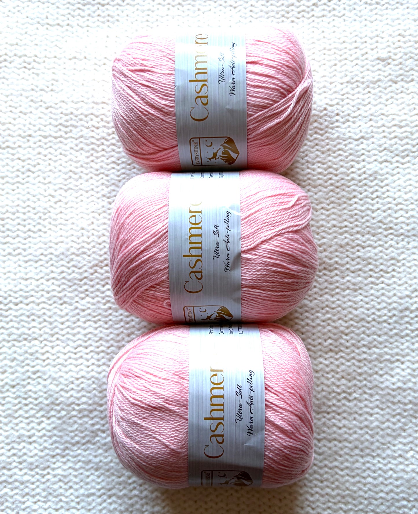 3 balls x 50g Cashmere Ultra Soft Yarn : 80% Cashmere : 29 Bubblegum Pink