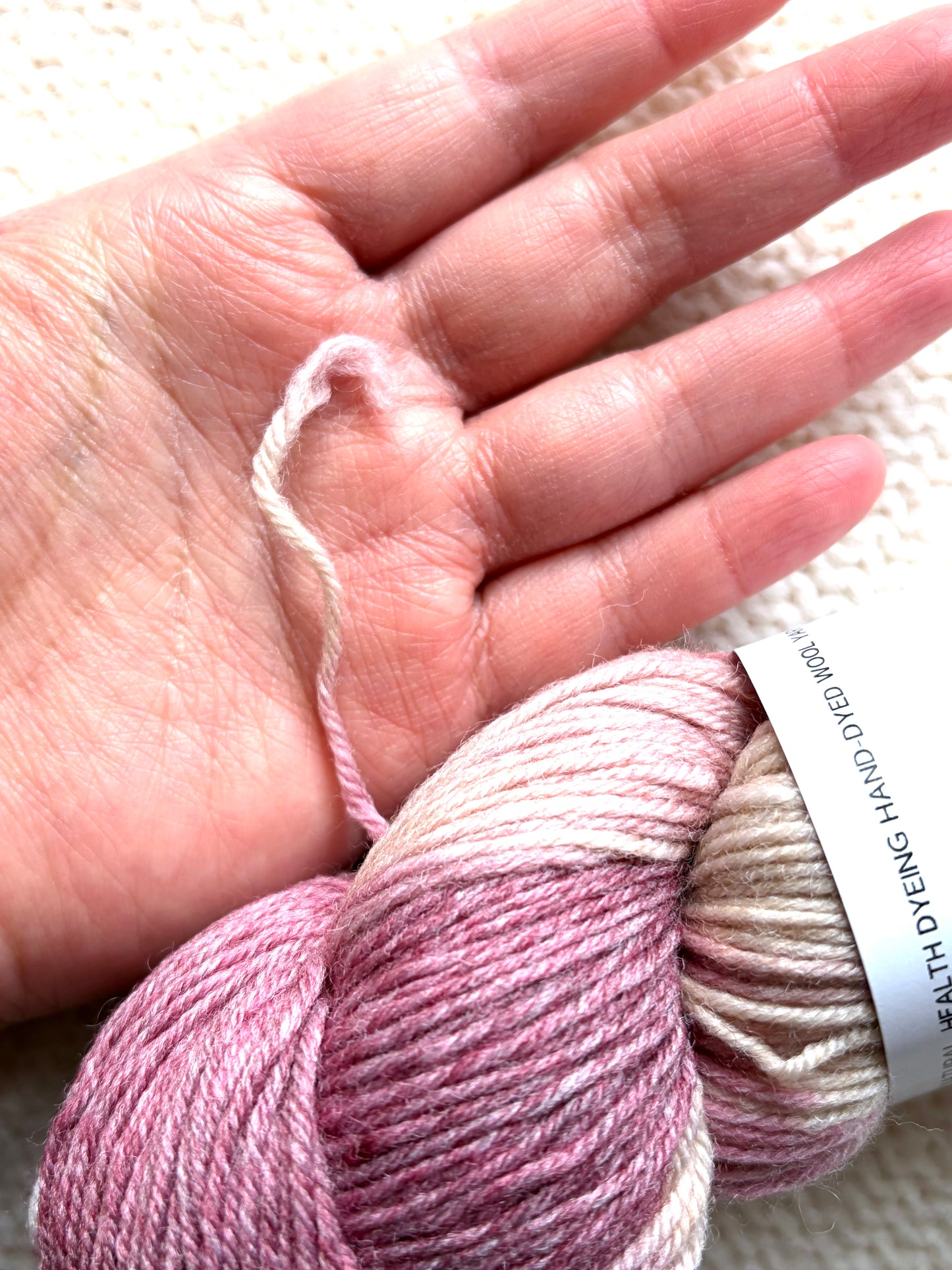 1 Skein x 100g Cashmere Wool Blend Gradient yarn : 07 Peony Ombre