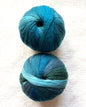 2 balls x 100g Gradient Wool Blend yarn : 70% Wool + Polyester : Deep Blue Sea