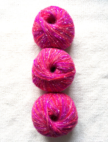 3 balls x 50g Mohair Blend yarn : Mohair + Polyamide + Acrylic : 23 Pink Red