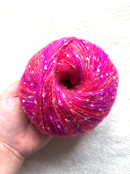 3 balls x 50g Mohair Blend yarn : Mohair + Polyamide + Acrylic : 23 Pink Red