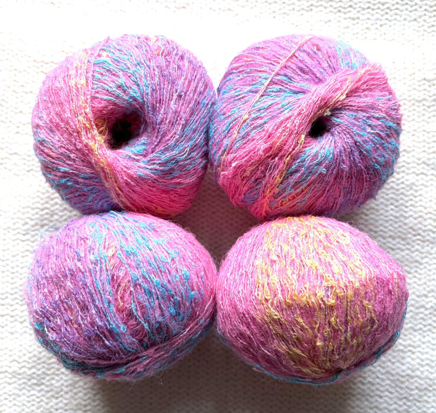 4 balls x 50g Mohair Wool Blend Yarn : 02 Peach