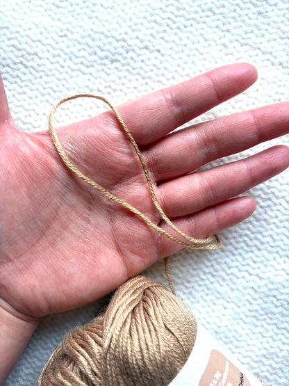 5 balls x 50g Cashmere Silk yarn : 60% Cashmere + 40% Silk : 58 Caramel