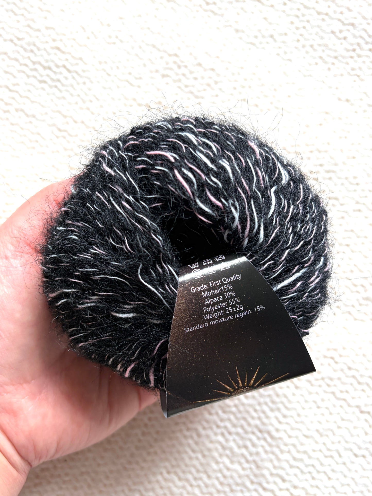 6 balls x 25g Alpaca Mohair yarn : Mohair + Alpaca + Polyester : 15 Black