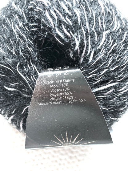 6 balls x 25g Alpaca Mohair yarn : Mohair + Alpaca + Polyester : 15 Black