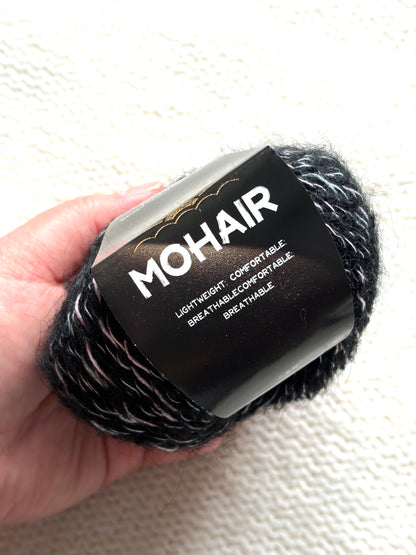 6 balls x 25g Alpaca Mohair yarn : Mohair + Alpaca + Polyester : 15 Black