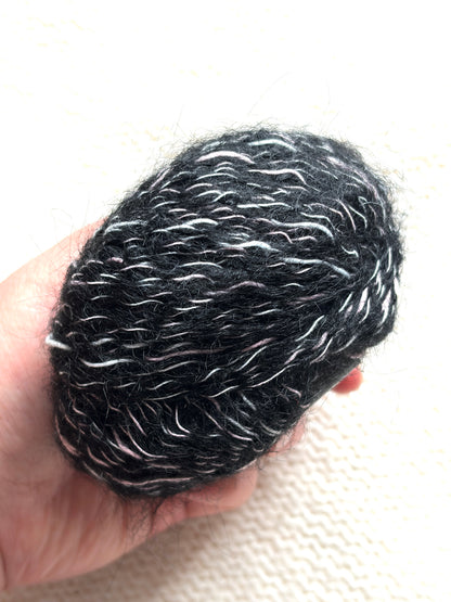 6 balls x 25g Alpaca Mohair yarn : Mohair + Alpaca + Polyester : 15 Black