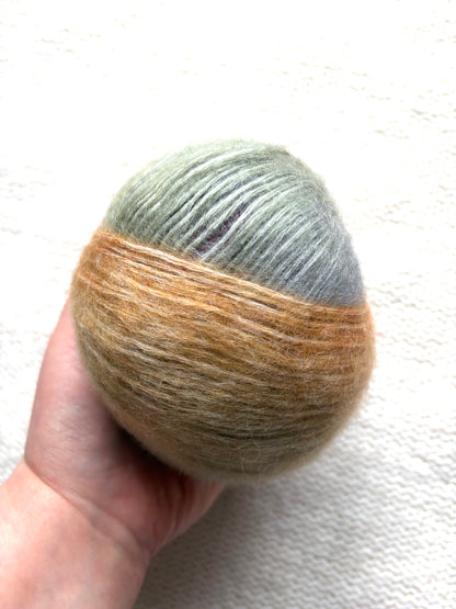 3 balls x 50g 90% Cashmere yarn : Cashmere + Bamboo fiber : 20 Red Grey Gradient