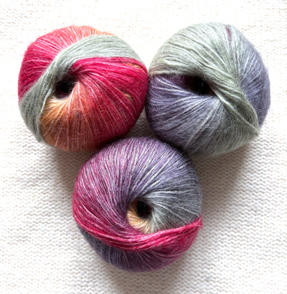 3 balls x 50g 90% Cashmere yarn : Cashmere + Bamboo fiber : 20 Red Grey Gradient