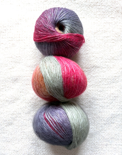 3 balls x 50g 90% Cashmere yarn : Cashmere + Bamboo fiber : 20 Red Grey Gradient
