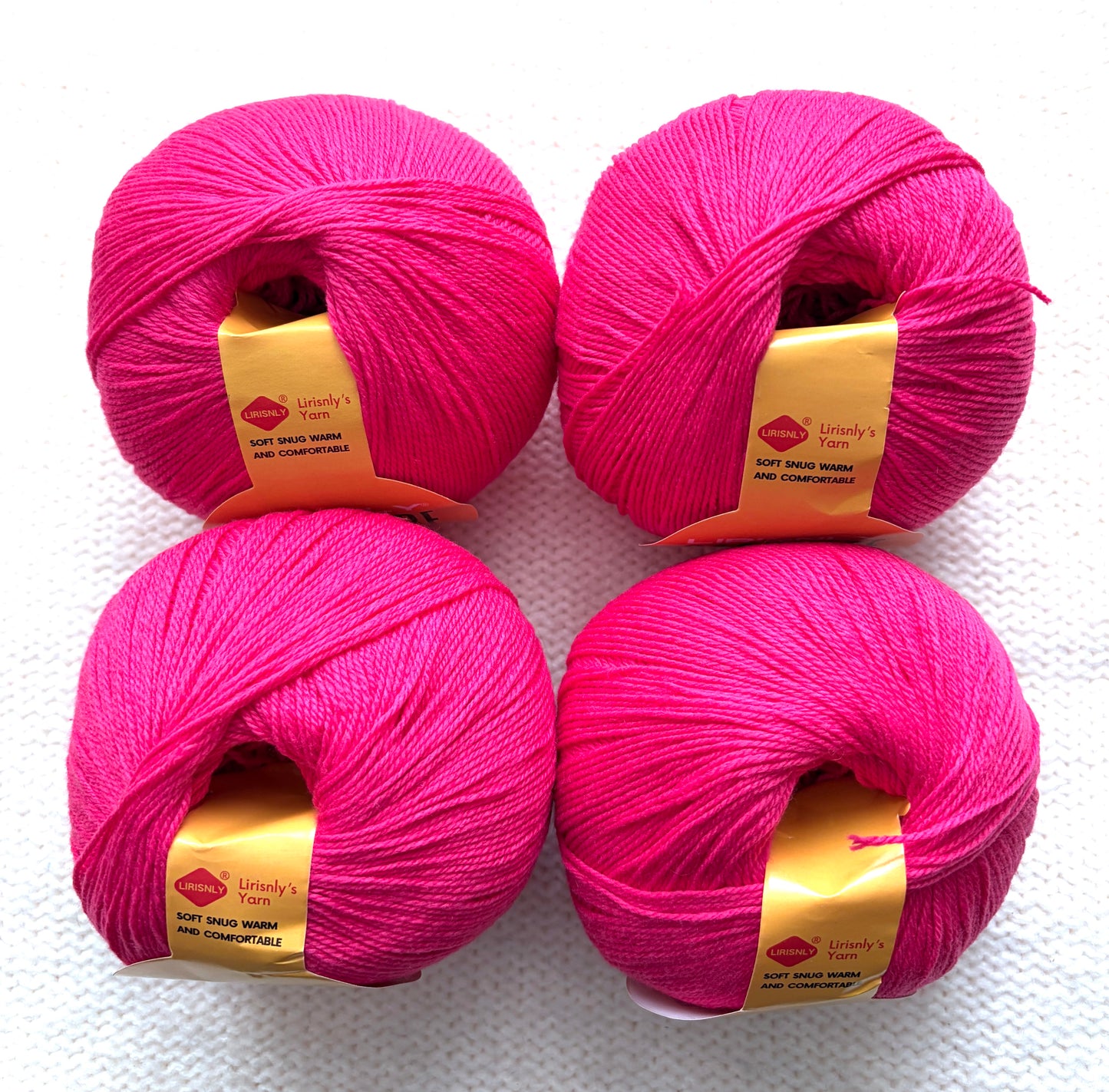 4 balls x 50g Cashmere yarn : 95% Cashmere + 5% Acrylic : 15 Bright Pink