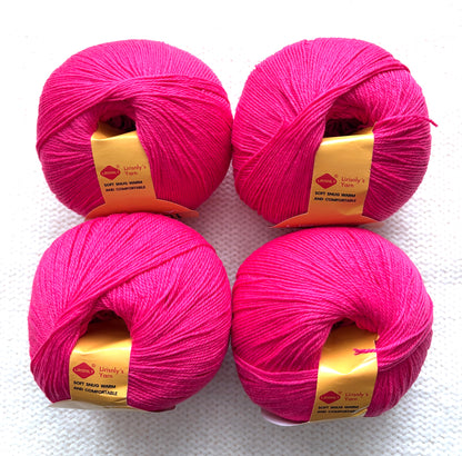 4 balls x 50g Cashmere yarn : 95% Cashmere + 5% Acrylic : 15 Bright Pink