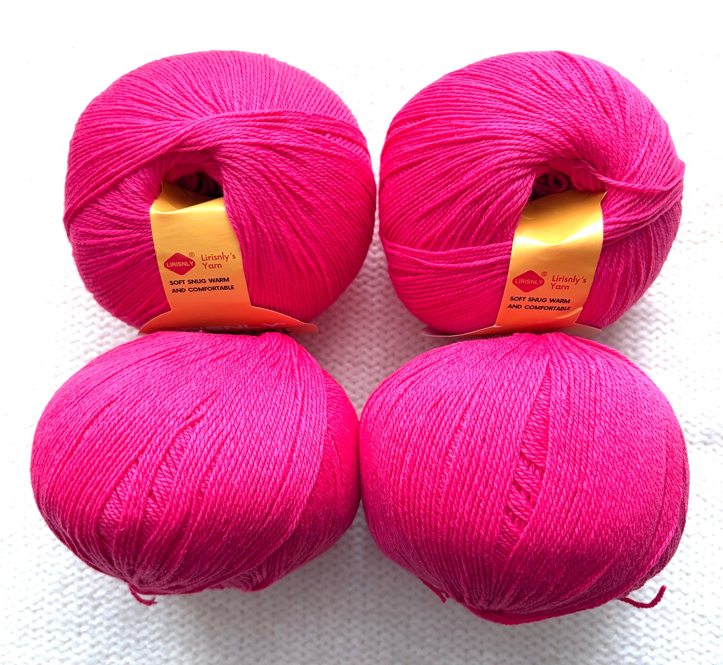 4 balls x 50g Cashmere yarn : 95% Cashmere + 5% Acrylic : 15 Bright Pink