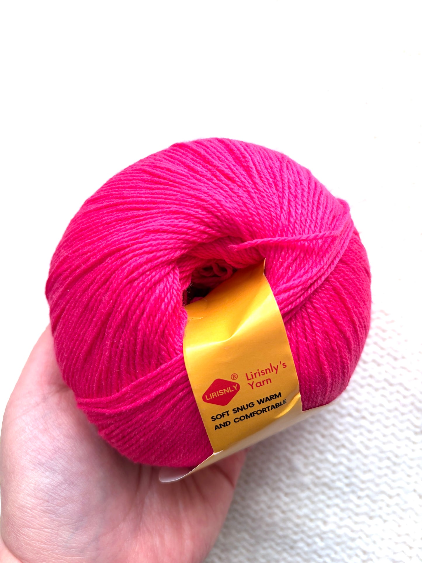 4 balls x 50g Cashmere yarn : 95% Cashmere + 5% Acrylic : 15 Bright Pink