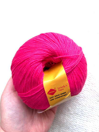 4 balls x 50g Cashmere yarn : 95% Cashmere + 5% Acrylic : 15 Bright Pink