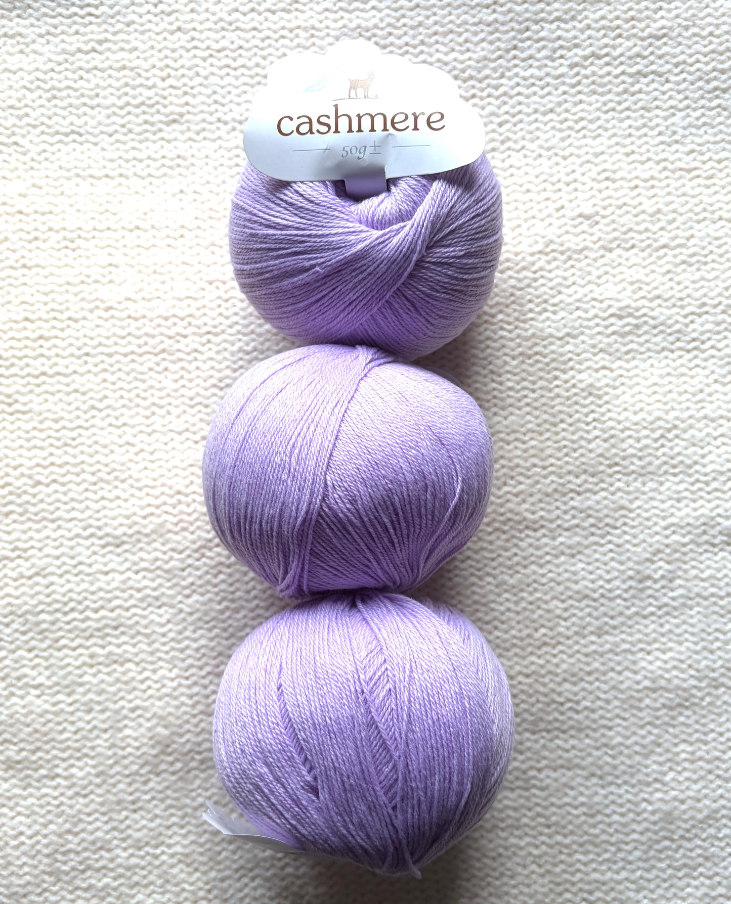 3 balls x 50g Cashmere yarn : 100% Cashmere : 24 Wisteria