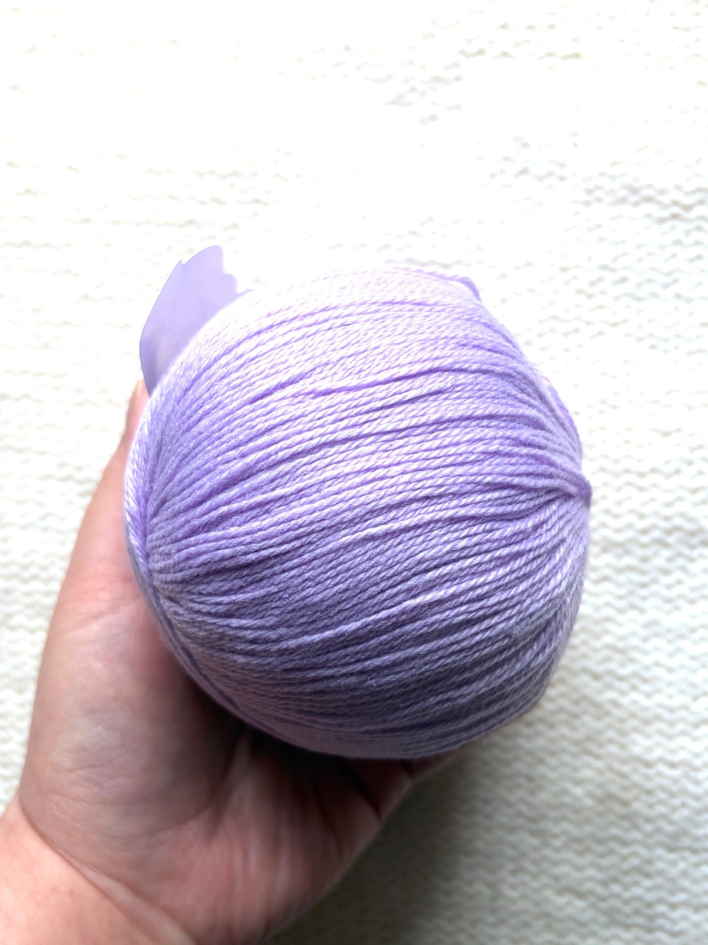 3 balls x 50g Cashmere yarn : 100% Cashmere : 24 Wisteria