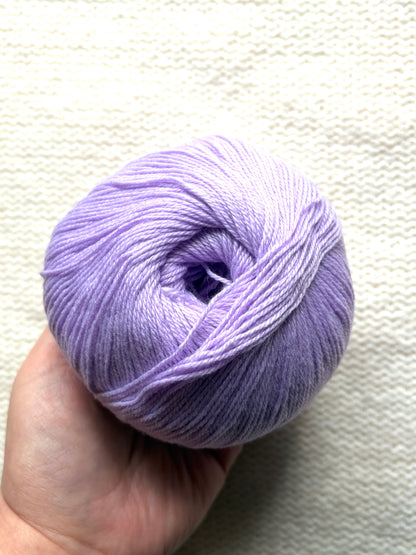 3 balls x 50g Cashmere yarn : 100% Cashmere : 24 Wisteria