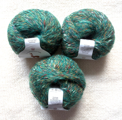3 balls x 50g Alpaca yarn : 90% Alpaca + 10% Anti Pilling Fiber : 08 Kelly Green