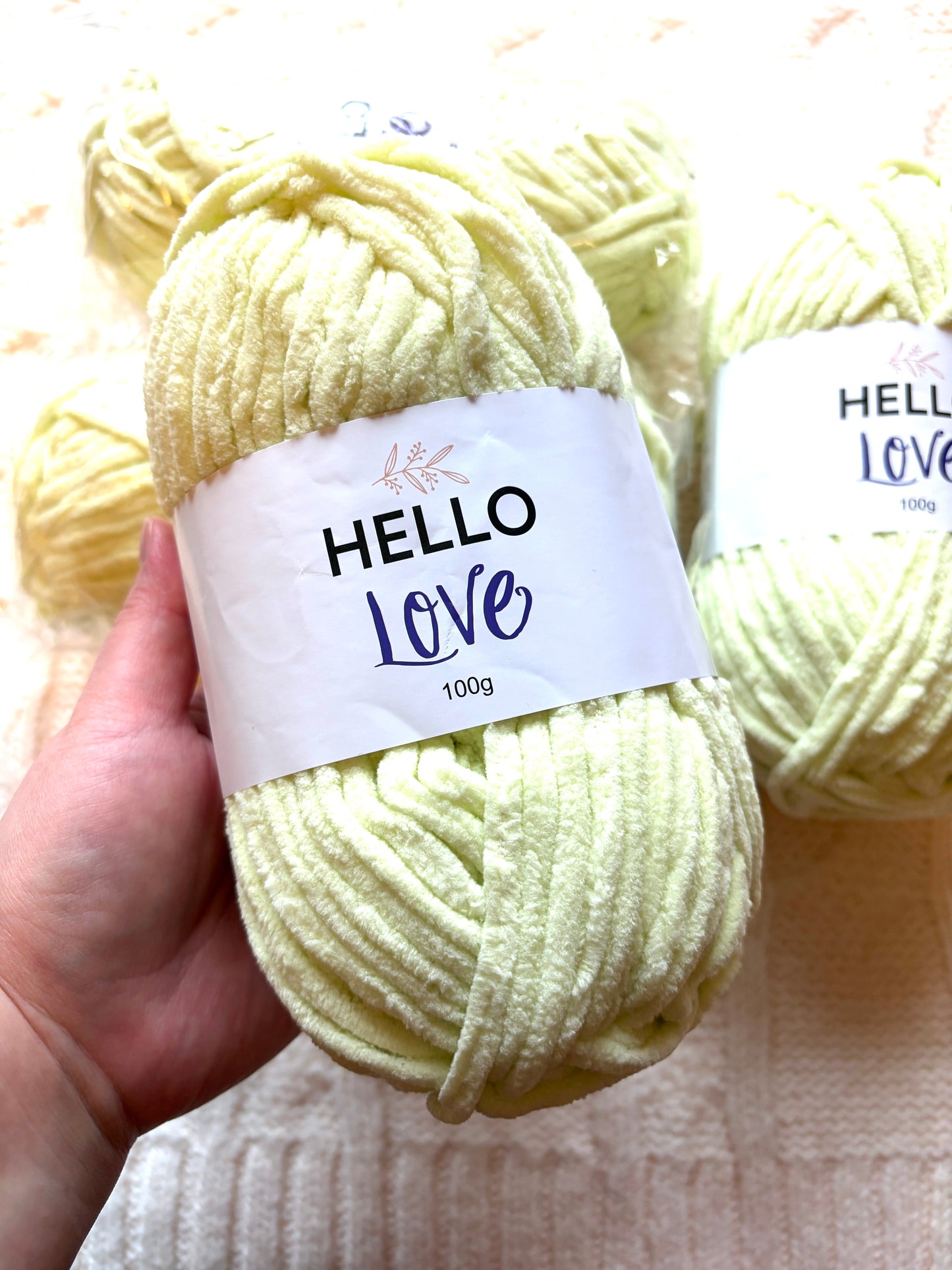 2 balls x 100g Hello Love Chenille Yarn Super Bulky Polyester - Pale Green