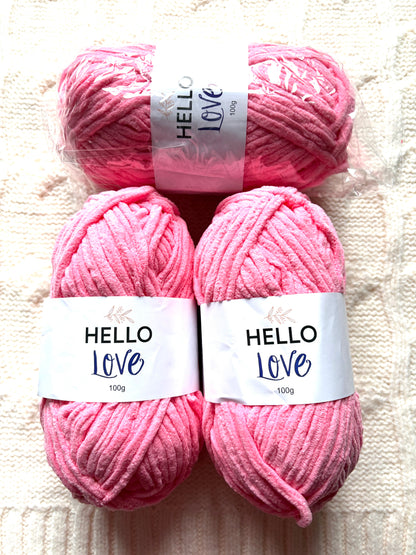 2 balls x 100g Hello Love Chenille Yarn Super Bulky Polyester - Soft Pink