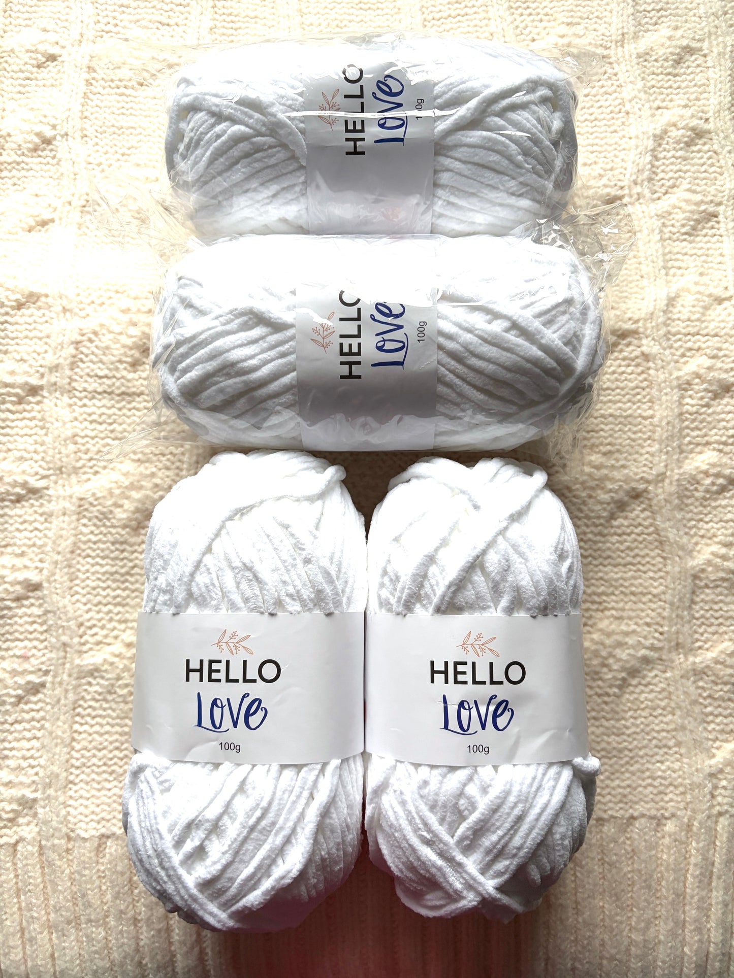 2 balls x 100g Hello Love Chenille Yarn Super Bulky Polyester - White