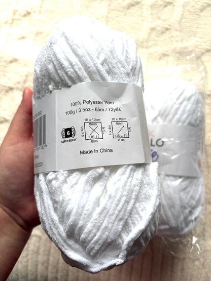 2 balls x 100g Hello Love Chenille Yarn Super Bulky Polyester - White