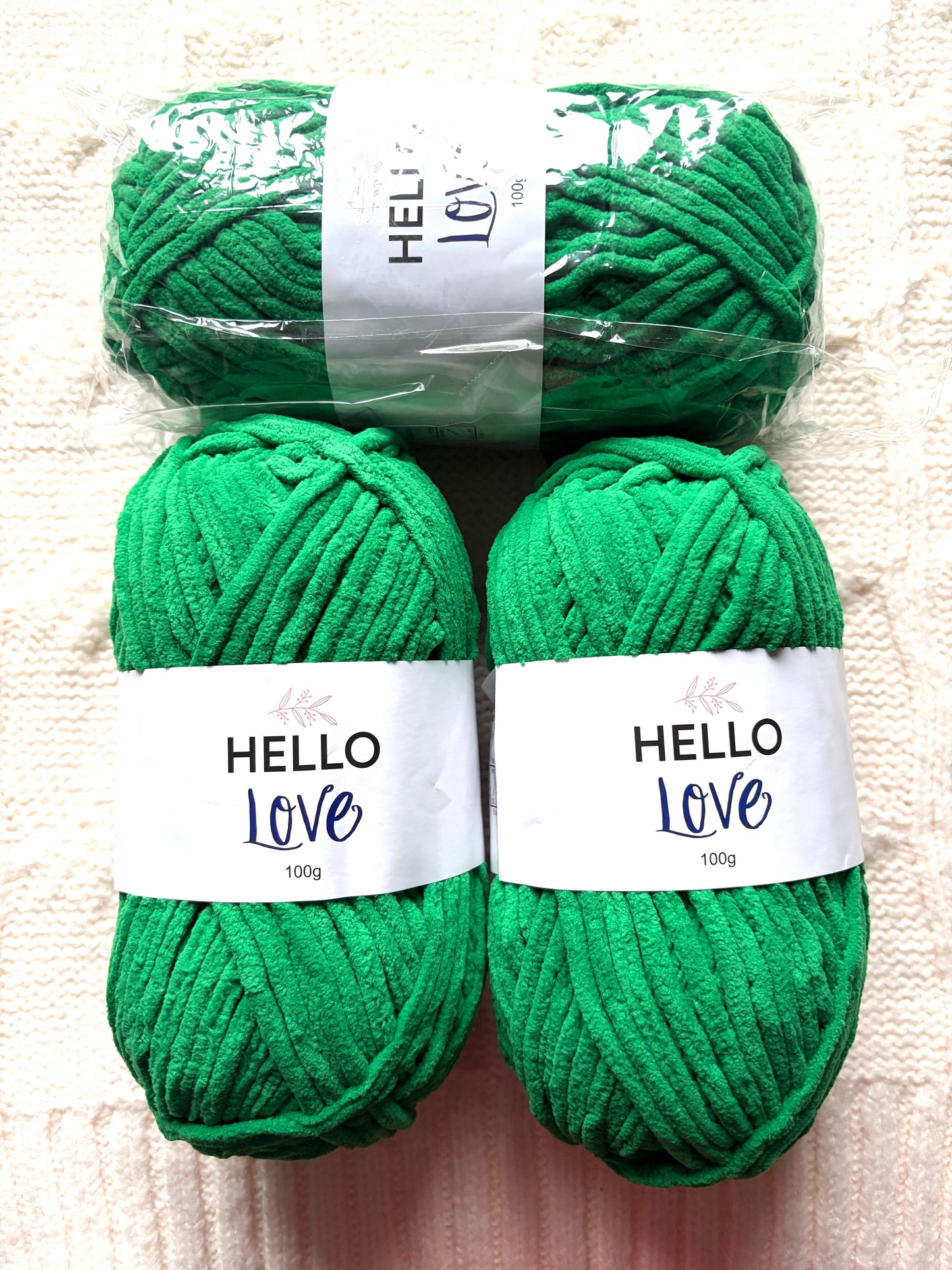 2 balls x 100g Hello Love Chenille Yarn Super Bulky Polyester - Green