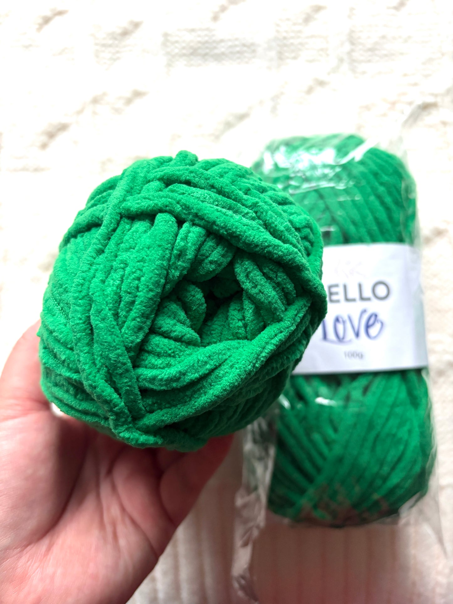 2 balls x 100g Hello Love Chenille Yarn Super Bulky Polyester - Green
