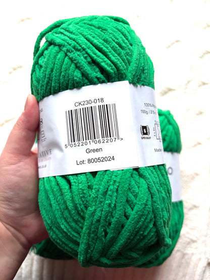 2 balls x 100g Hello Love Chenille Yarn Super Bulky Polyester - Green