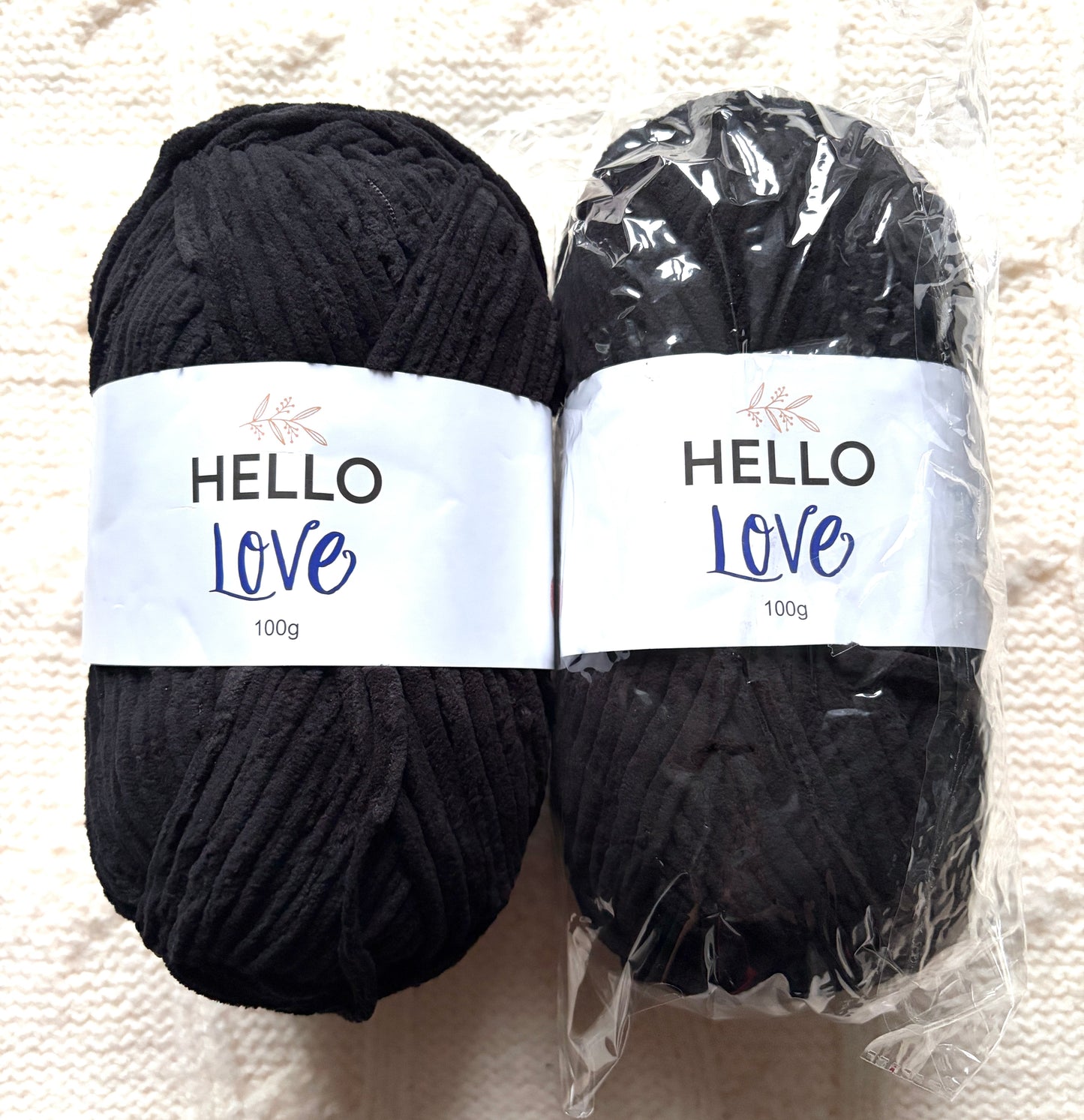 2 balls x 100g Hello Love Chenille Yarn Super Bulky Polyester - Black
