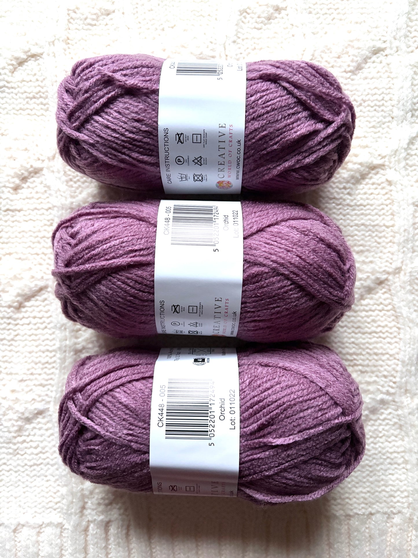 3 balls x 75g Hello Aran Yarn 100% Acrylic - Orchid