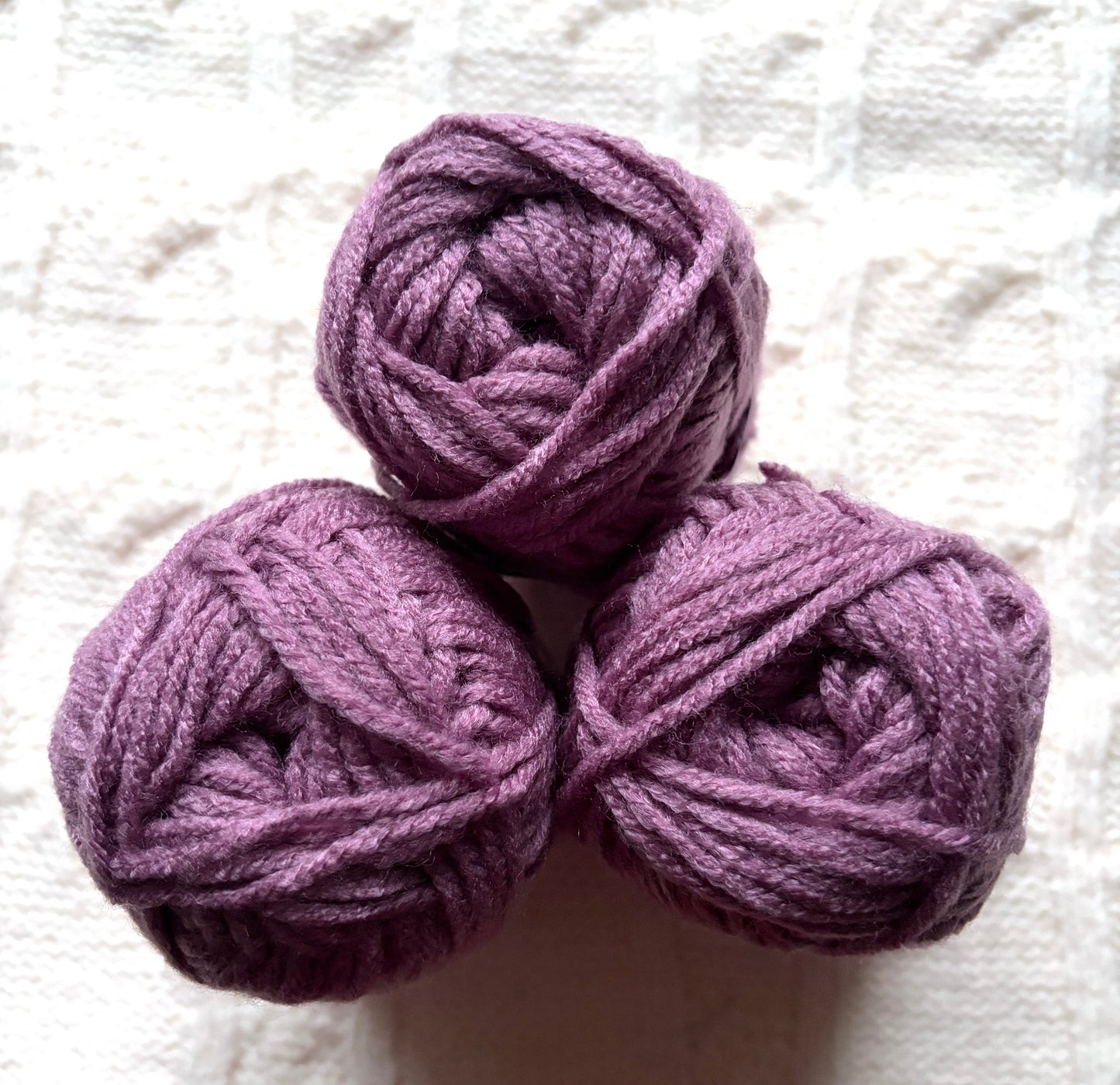 3 balls x 75g Hello Aran Yarn 100% Acrylic - Orchid