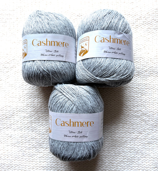 3 balls x 50g Cashmere Ultra Soft Yarn : 80% Cashmere : 19 Light Grey