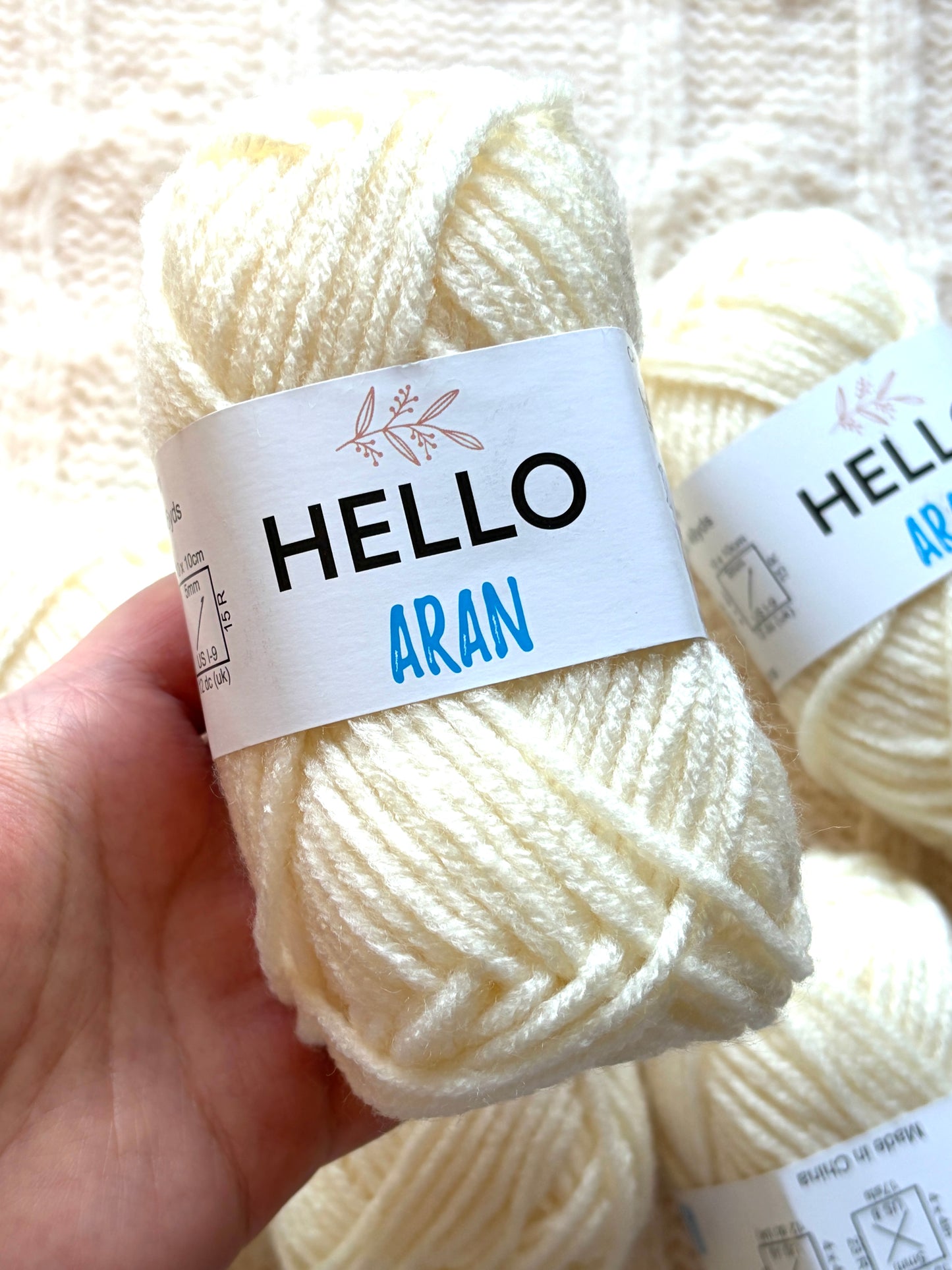 5 balls x 30g Hello Aran Yarn 100% Acrylic - White