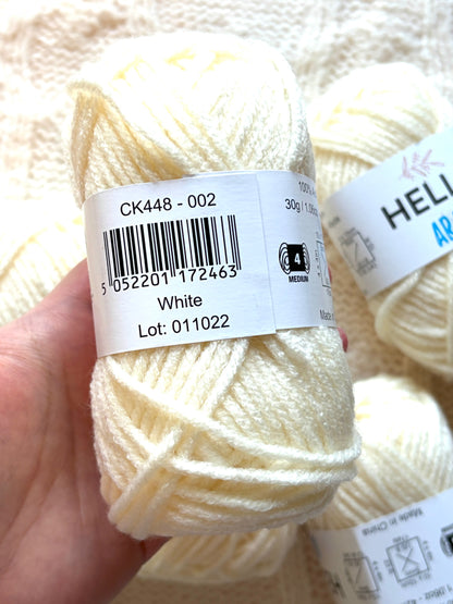 5 balls x 30g Hello Aran Yarn 100% Acrylic - White