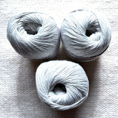3 balls x 50g Cashmere Ultra Soft Yarn : 80% Cashmere : 33 White Smoke