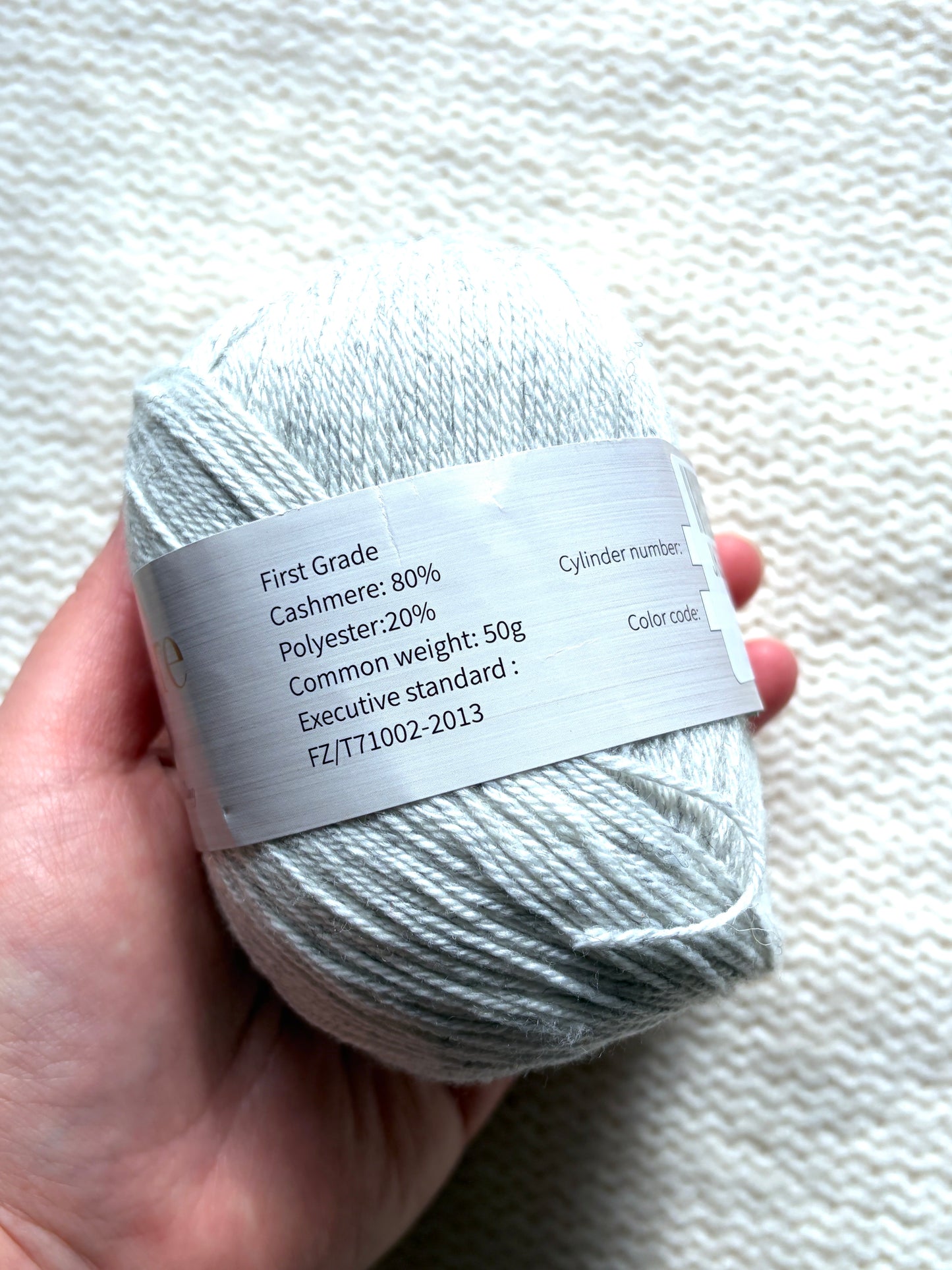 3 balls x 50g Cashmere Ultra Soft Yarn : 80% Cashmere : 33 White Smoke