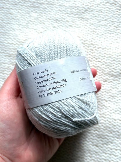 3 balls x 50g Cashmere Ultra Soft Yarn : 80% Cashmere : 33 White Smoke