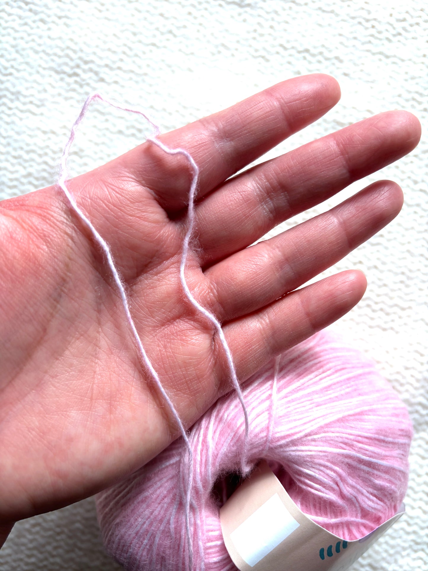 3 balls x 50g Wool Blend Spray Yarn : Wool + Acrylic + Nylon : 15 Pastel Pink