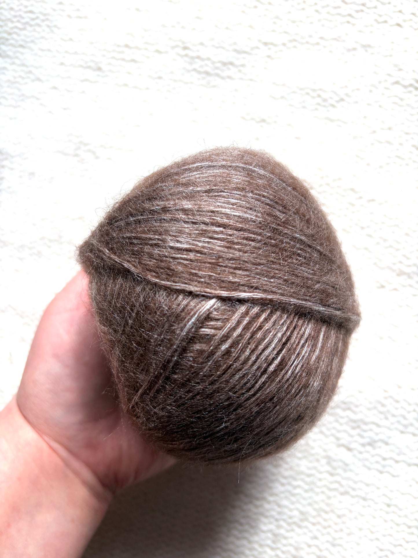 3 balls x 50g 90% Cashmere yarn : Cashmere + Bamboo fiber : 16 Chocolate