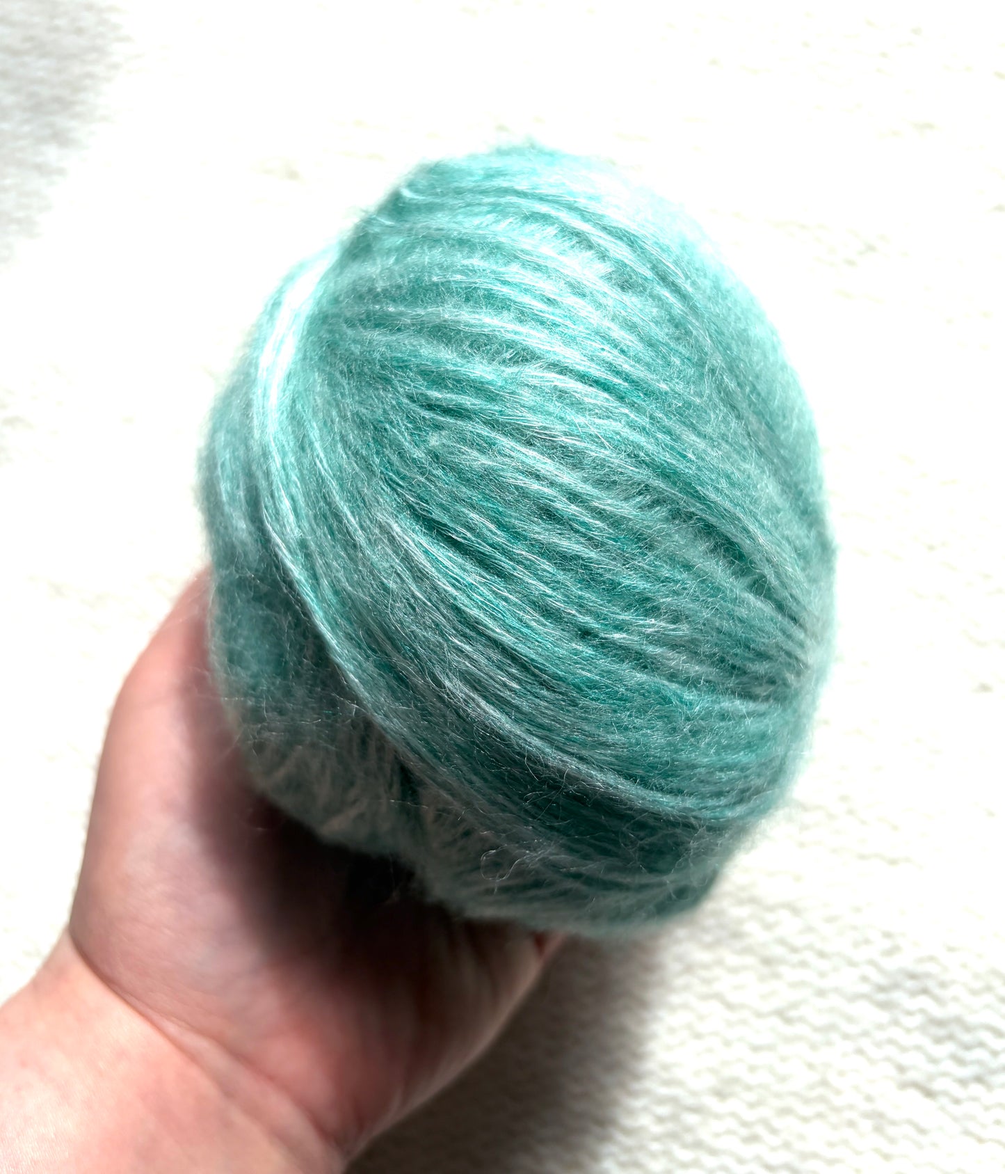 3 balls x 50g 90% Cashmere yarn : Cashmere + Bamboo fiber : 11 Seafoam Green