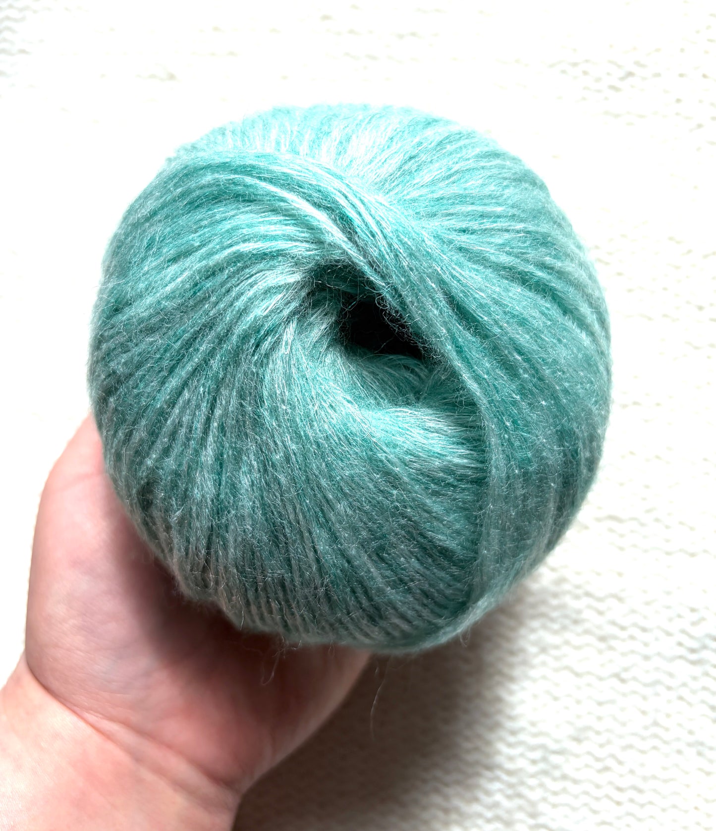 3 balls x 50g 90% Cashmere yarn : Cashmere + Bamboo fiber : 11 Seafoam Green
